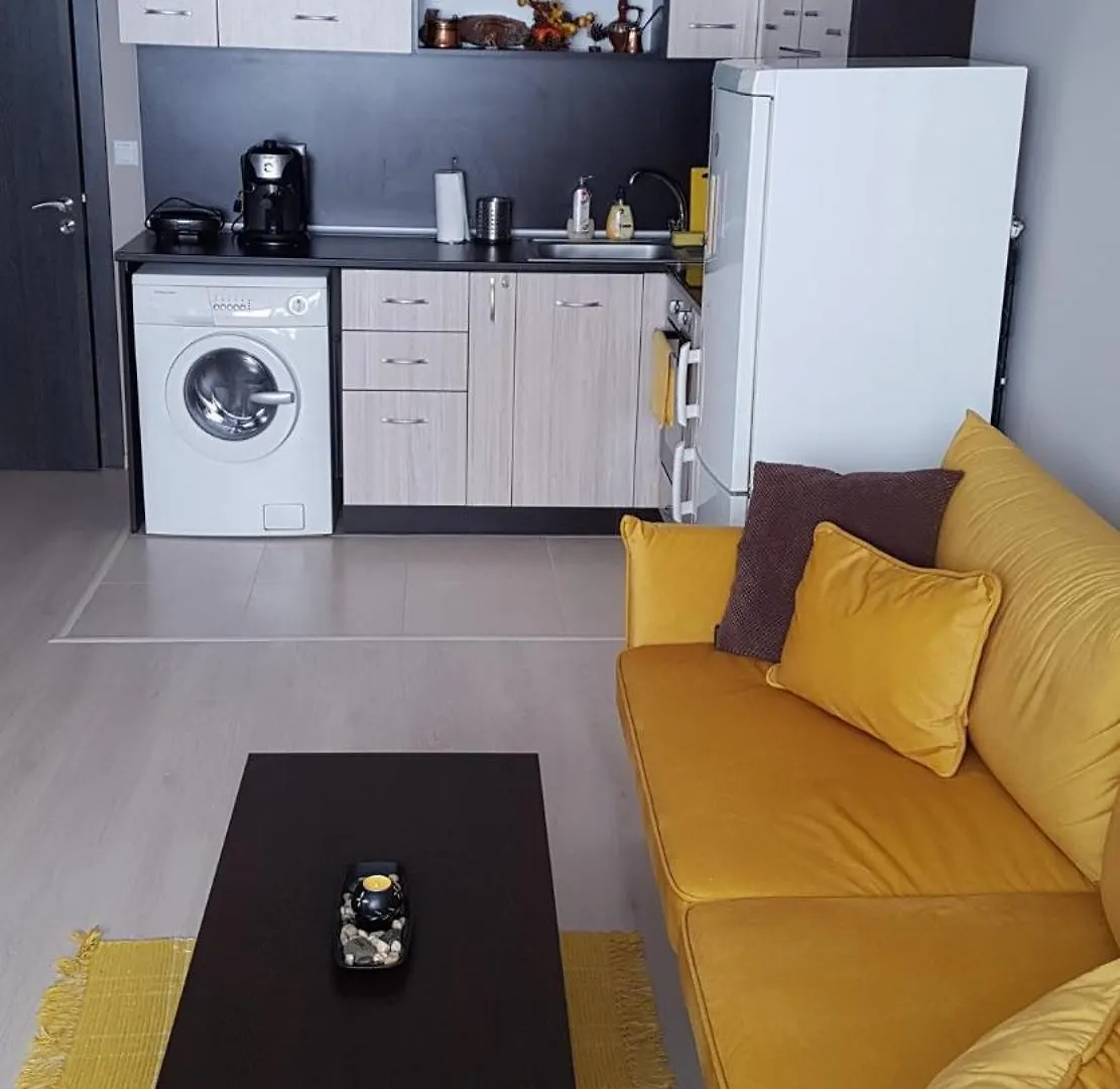 Poli'S Aparment Sunny Freesia Apartment Varna